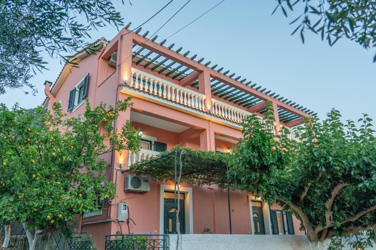 Pavlatos Apartments & Studios ซามี ภายนอก รูปภาพ